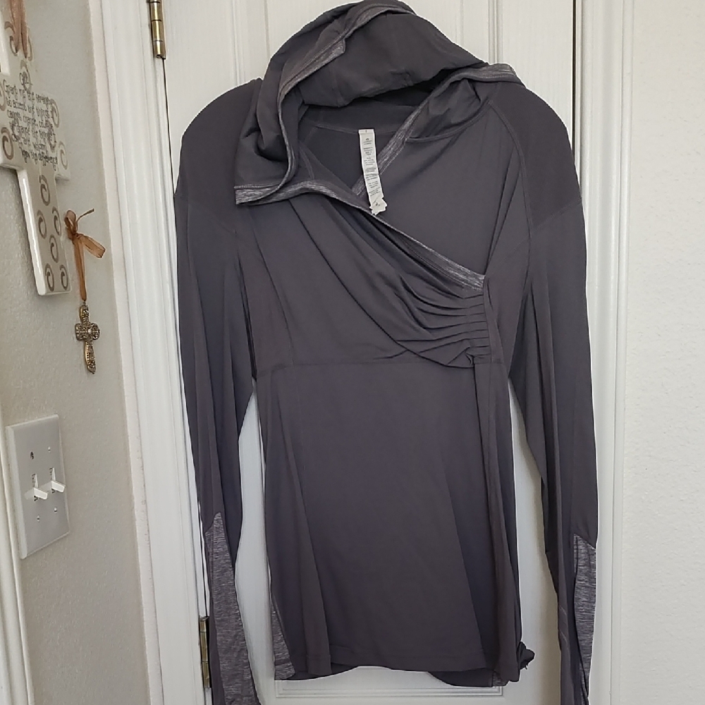 Lululemon Gray Run For Your life Long Sleeve Hooded Top